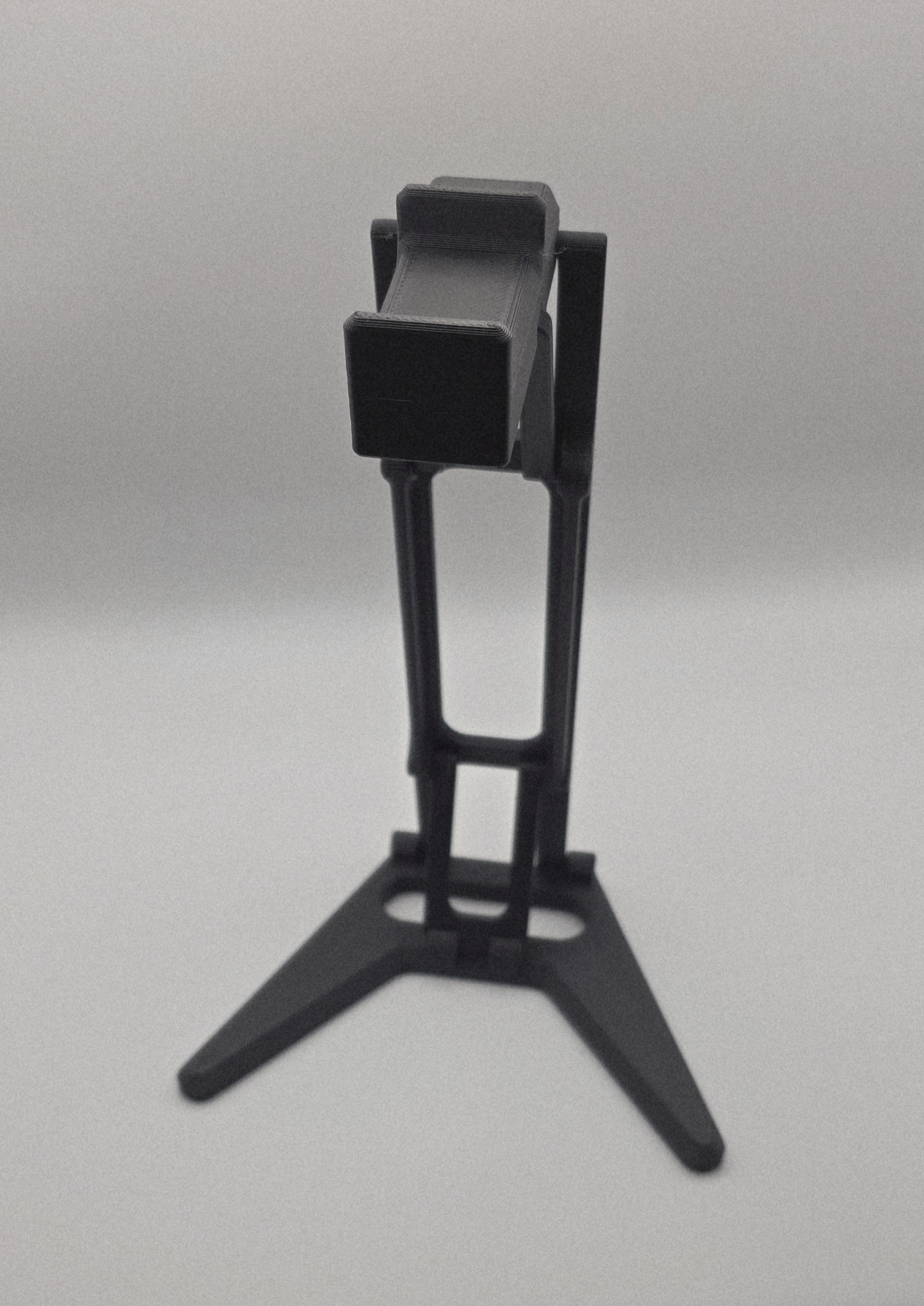 Foldable headphone stand angle 2