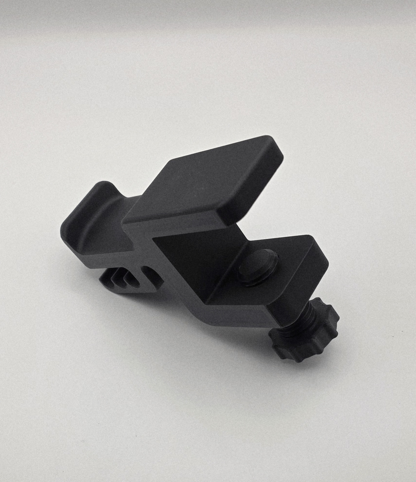 Headphone table clamp angle 1