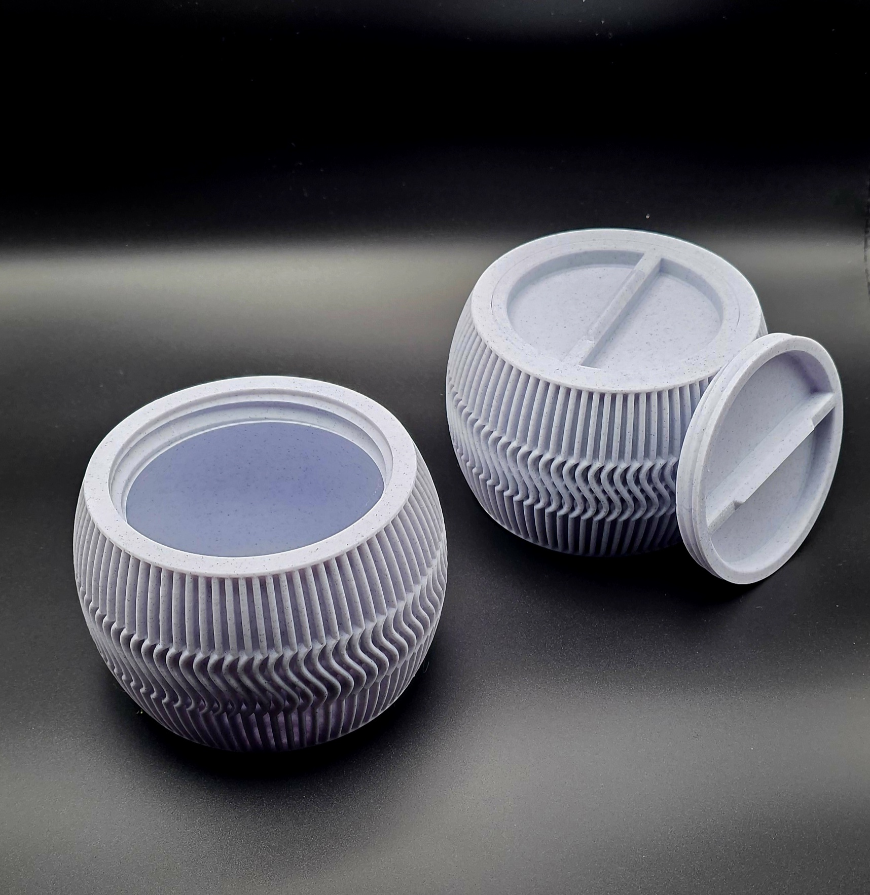 3D printed ribbed lidded container for storage with matching lid